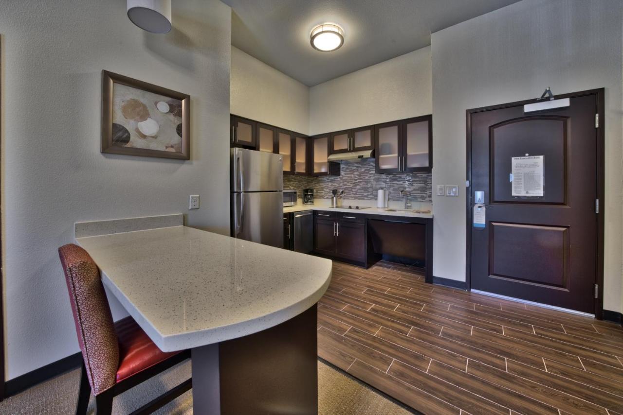Staybridge Suites Lubbock South By Ihg Exterior foto